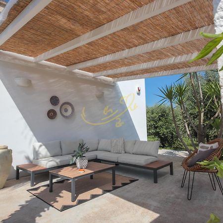 Td Dimora Del Giglio With Organic Garden With Pool Villa Остуни Екстериор снимка