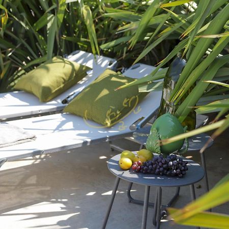 Td Dimora Del Giglio With Organic Garden With Pool Villa Остуни Екстериор снимка