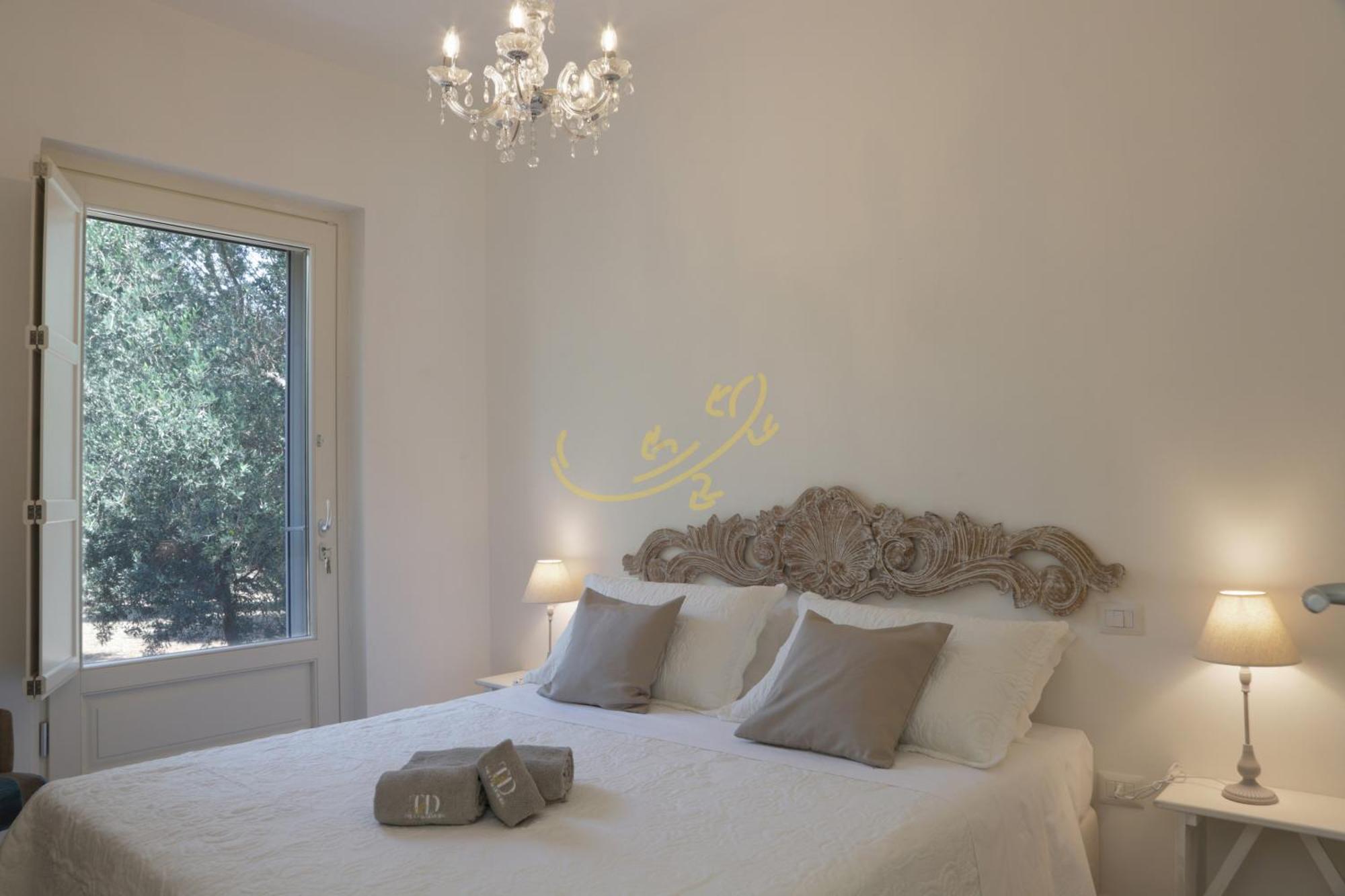 Td Dimora Del Giglio With Organic Garden With Pool Villa Остуни Екстериор снимка