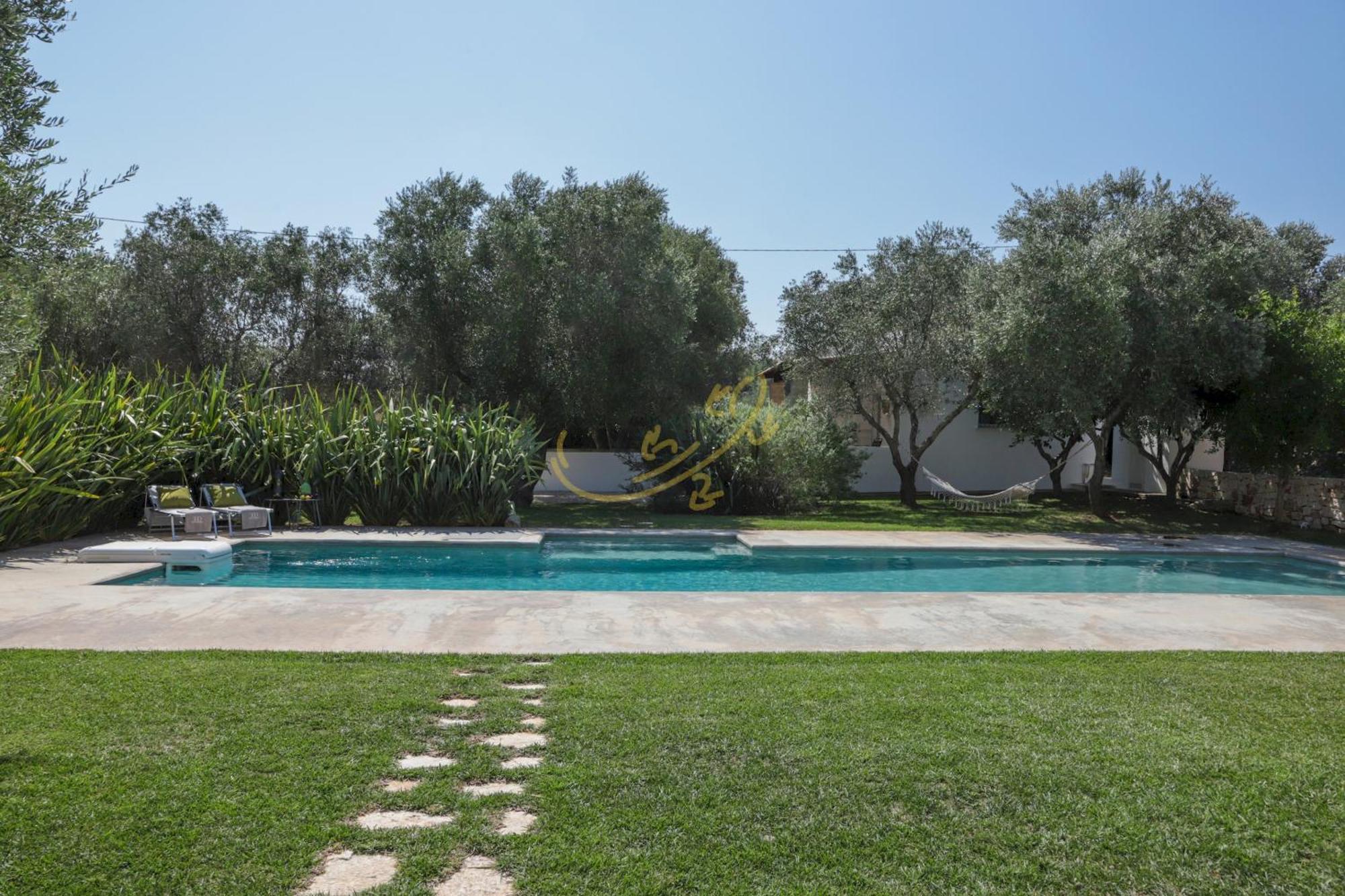 Td Dimora Del Giglio With Organic Garden With Pool Villa Остуни Екстериор снимка