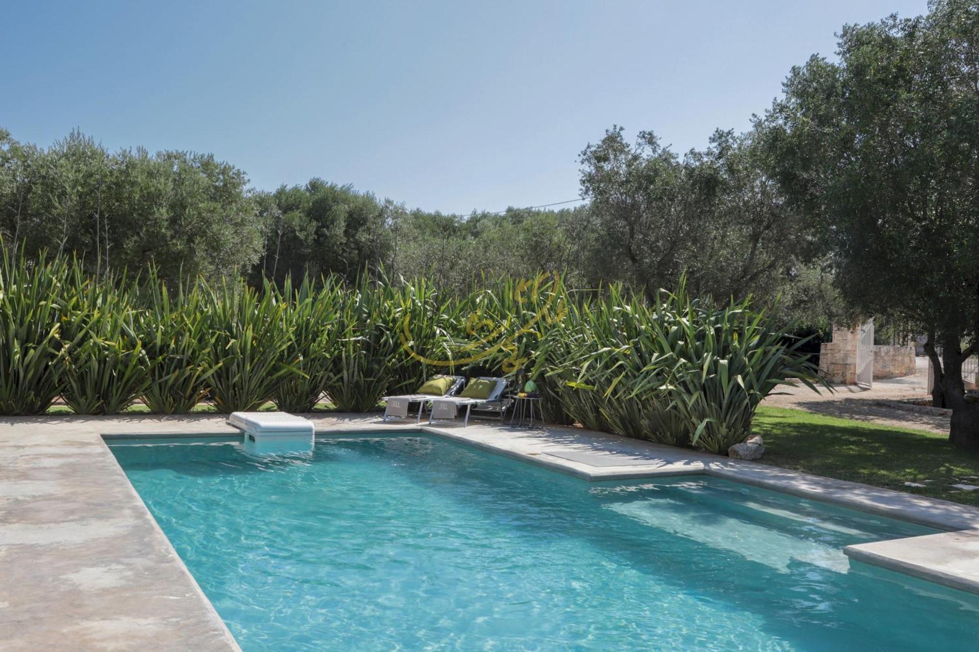 Td Dimora Del Giglio With Organic Garden With Pool Villa Остуни Екстериор снимка