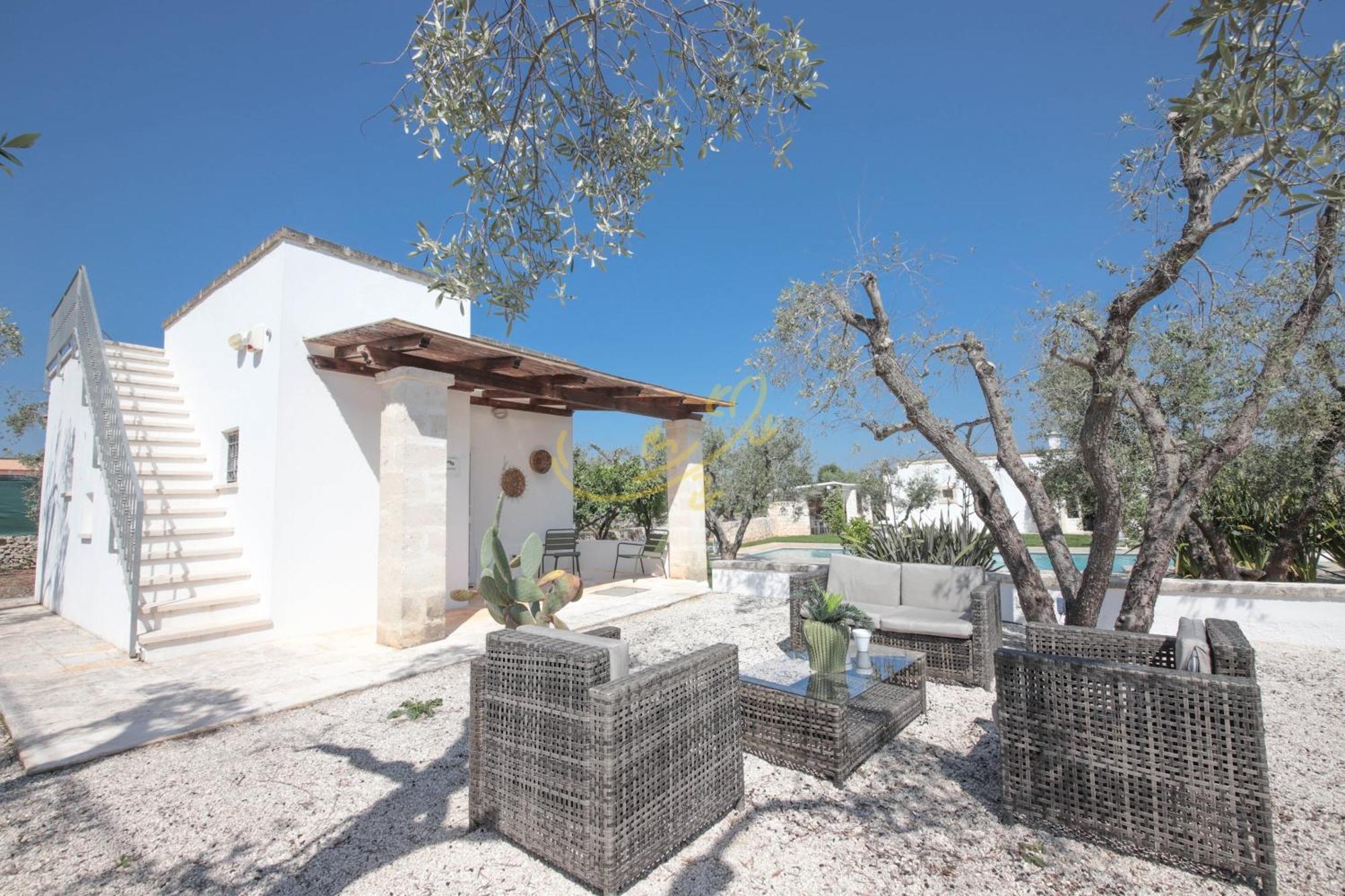 Td Dimora Del Giglio With Organic Garden With Pool Villa Остуни Екстериор снимка