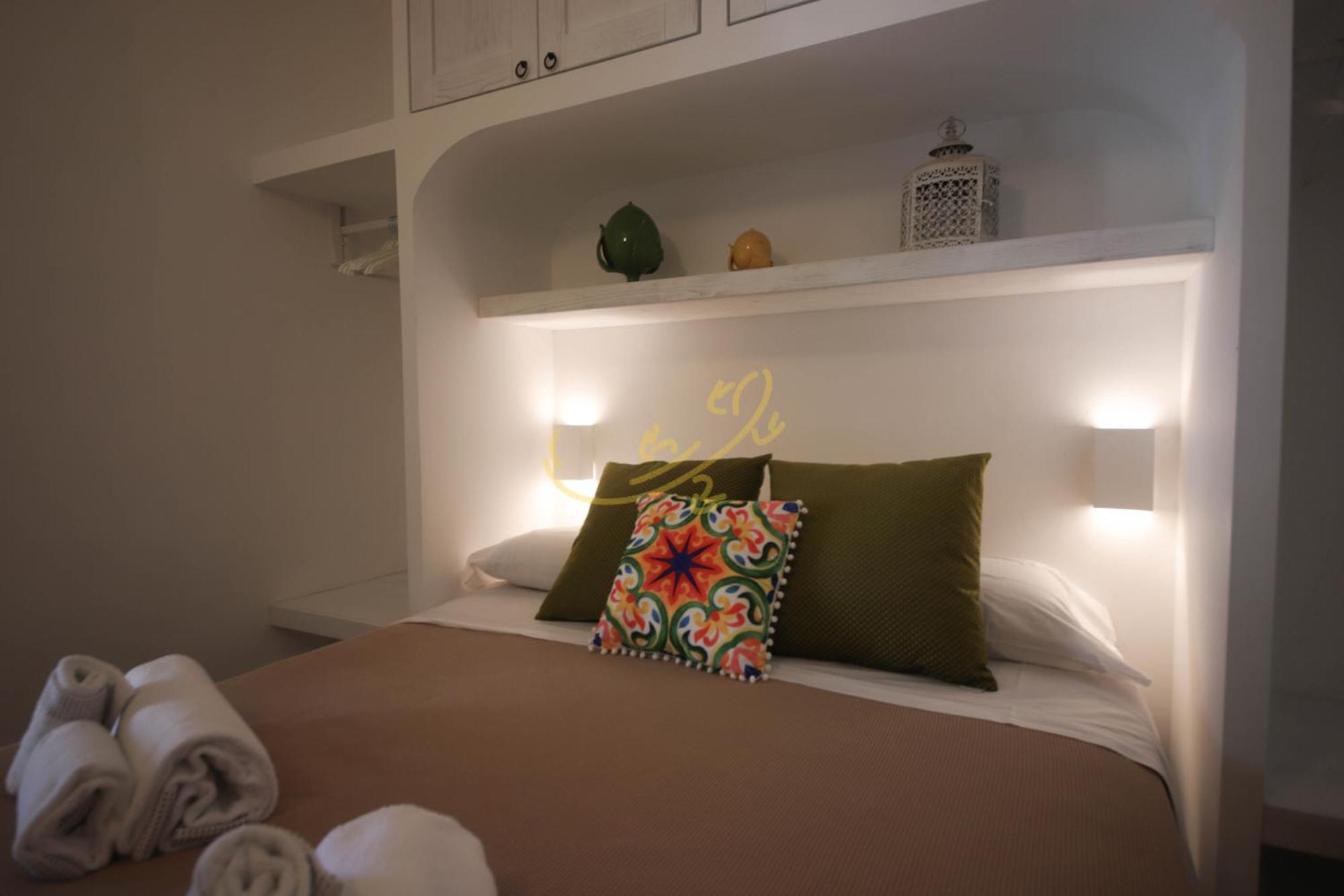 Td Dimora Del Giglio With Organic Garden With Pool Villa Остуни Екстериор снимка